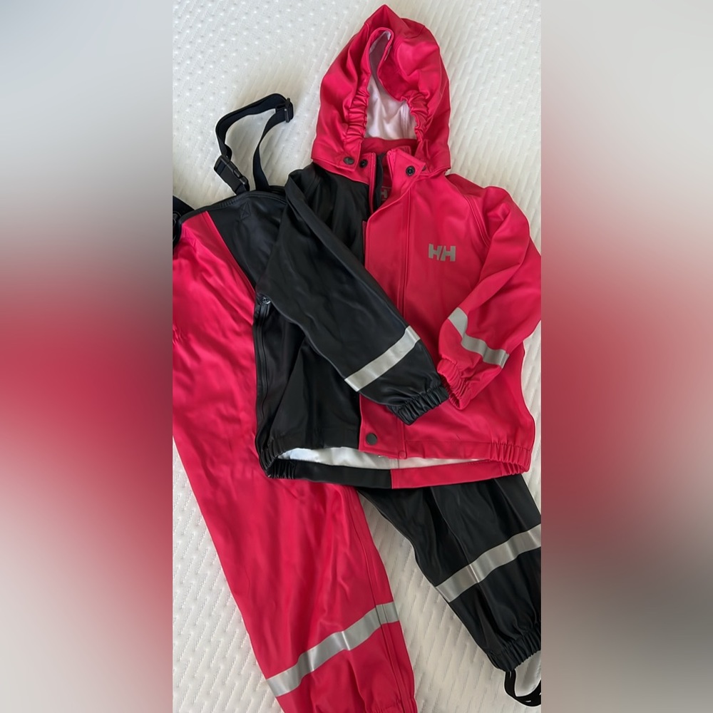 Helly Hansen 2T rain suit / activity suit